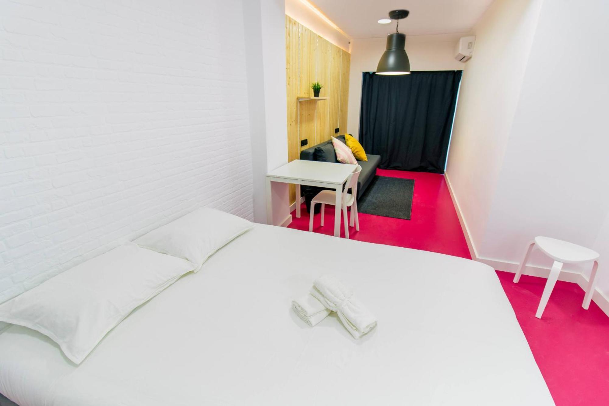 Koala Hostel Mercado 阿利坎特 外观 照片