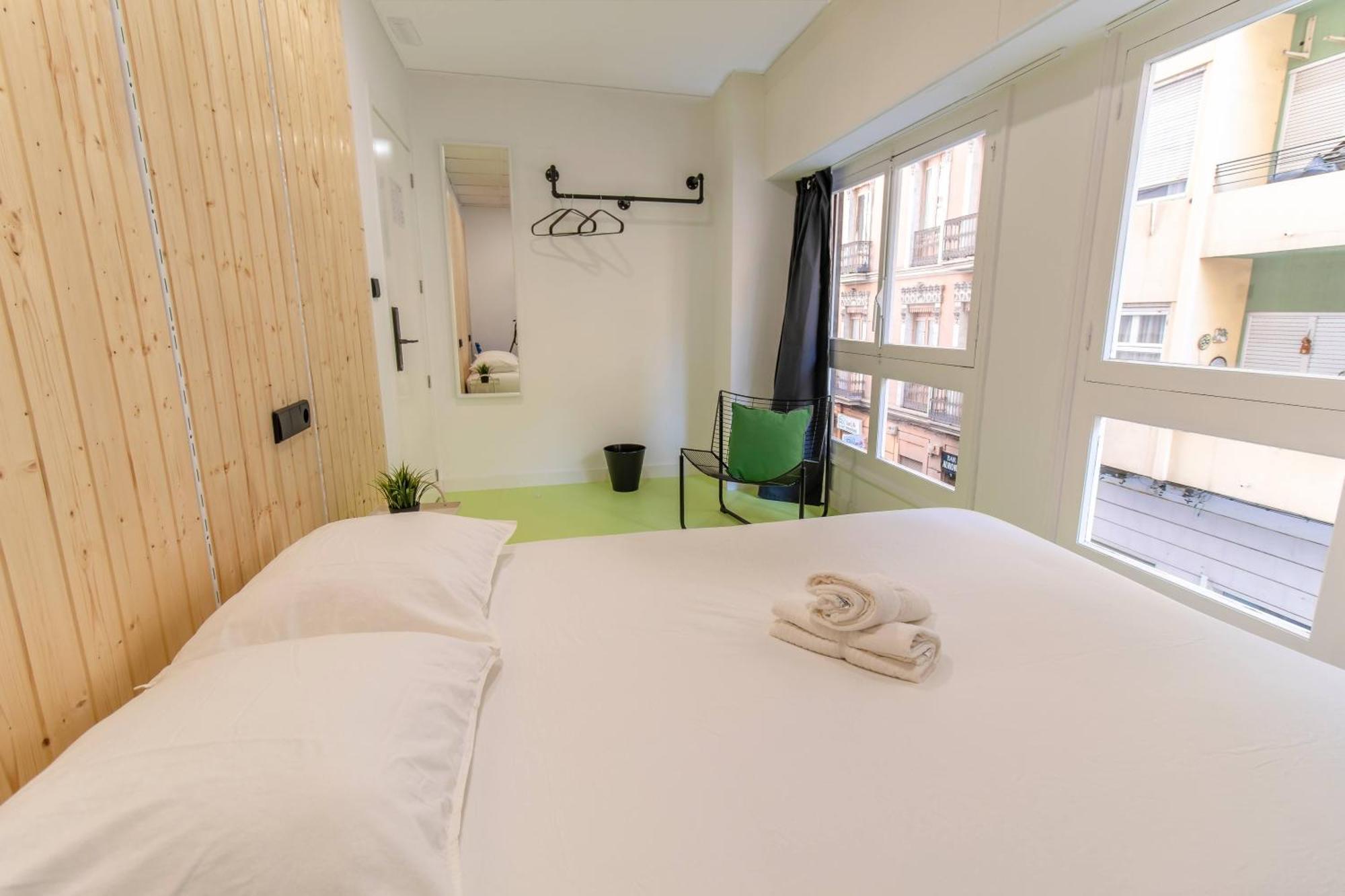 Koala Hostel Mercado 阿利坎特 外观 照片
