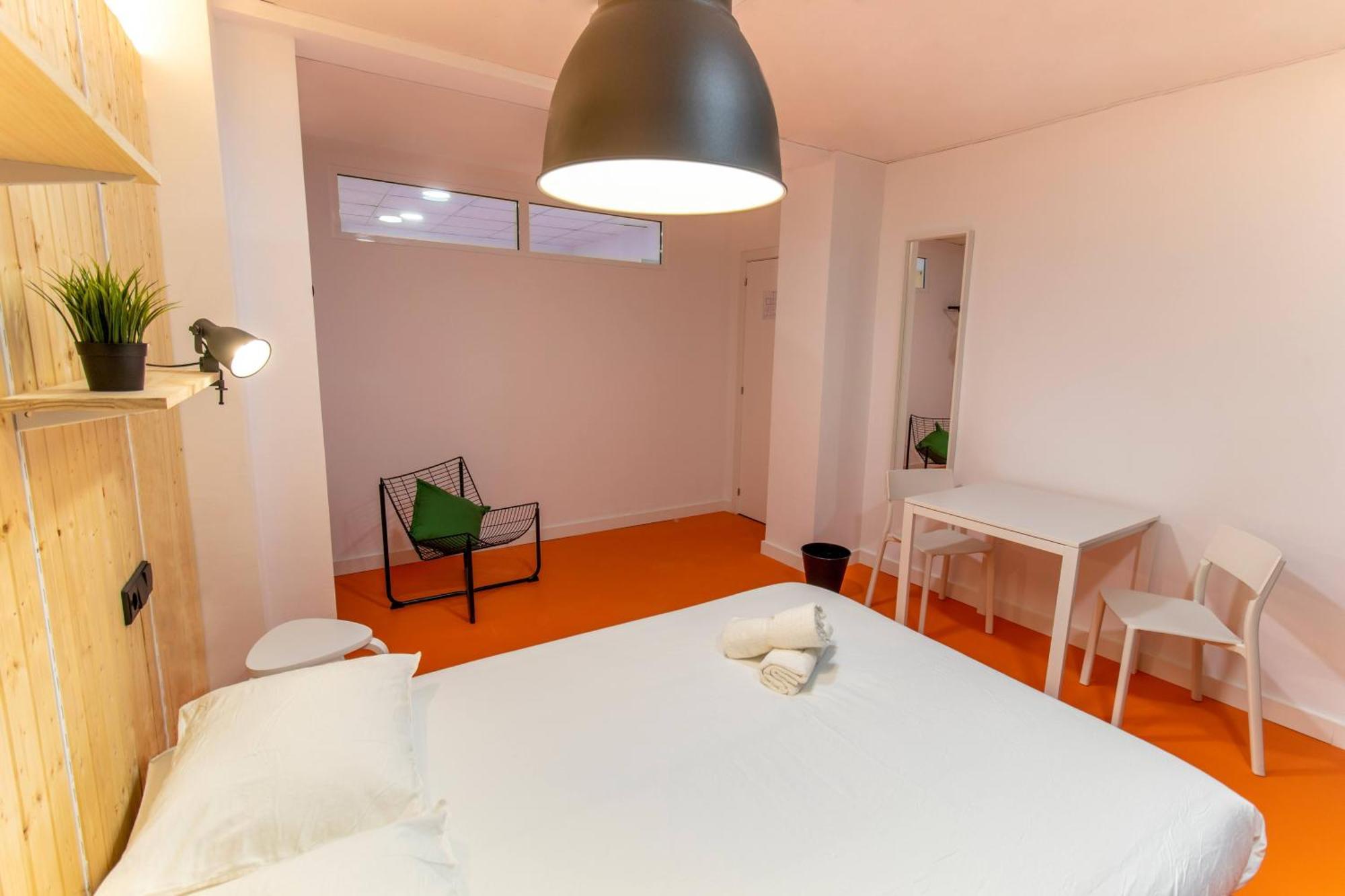 Koala Hostel Mercado 阿利坎特 外观 照片