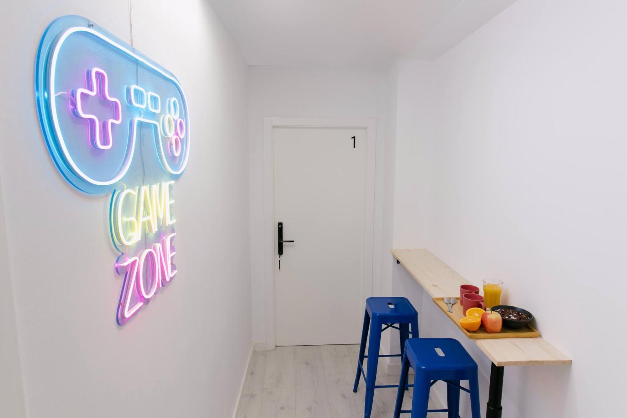 Koala Hostel Mercado 阿利坎特 外观 照片